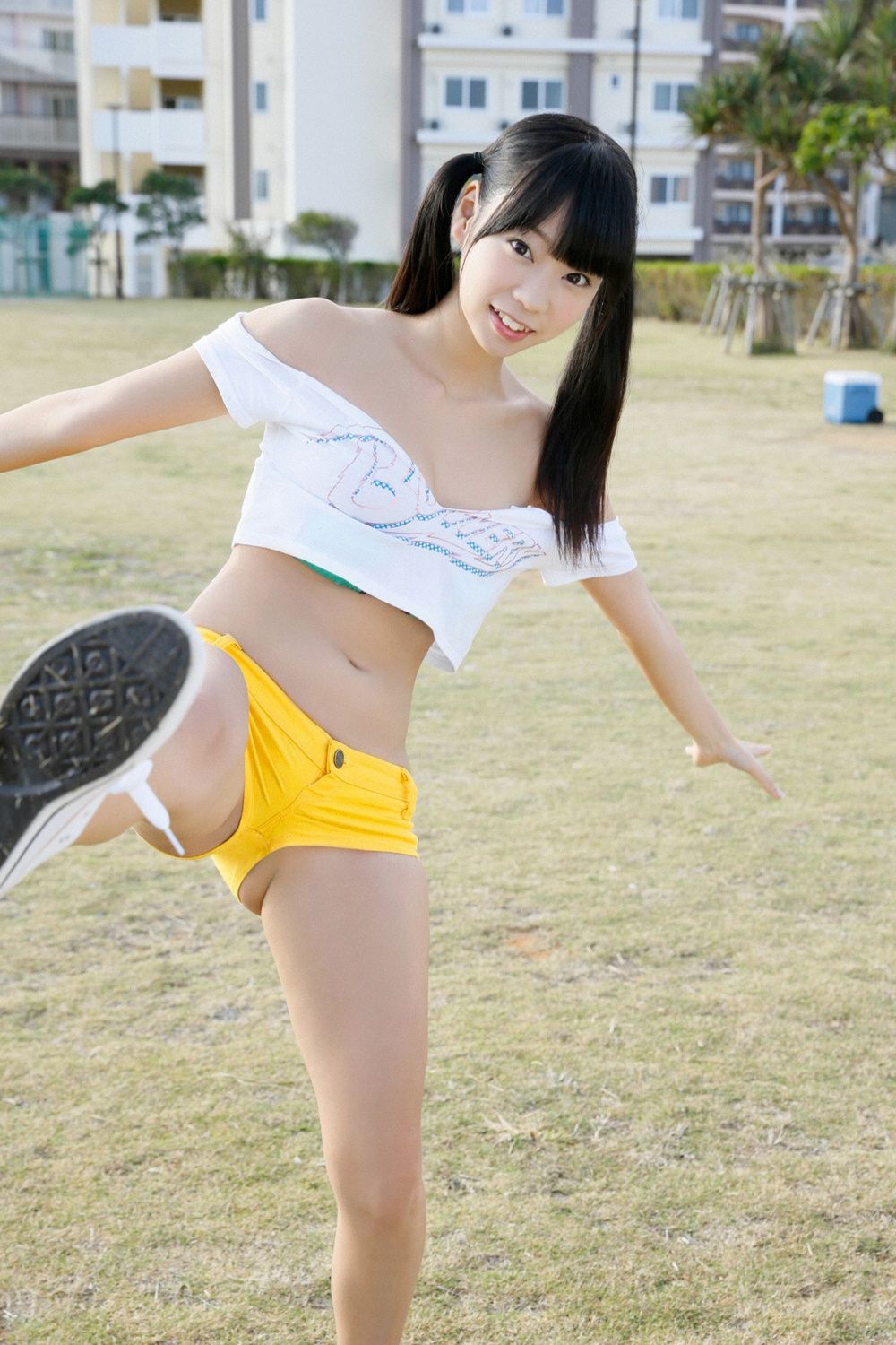 Um livro inteiro ALL Mariko Shinoda em L.A. !!》 [Weekly Young Jump] 2015 No.04-05 Photograph Página 1 No.4d940b