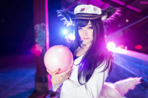 [Welfare COS] Anime blogger Asano Mushroom - League of Legends Nine-Tailed Fox Ari