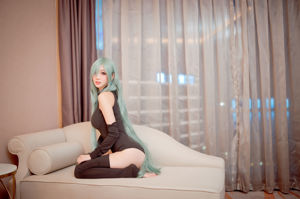 [Internet celebrity COSER photo] Zhou Ji is a cute bunny - Elizabeth jumpsuit