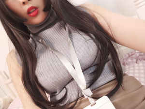 [Foto de Net Red COSER] Hermana Xuan Xiao - Recién llegada OL en el lugar de trabajo