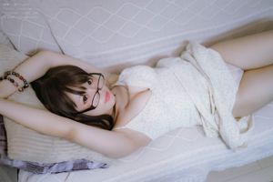 [Ảnh COSER của người nổi tiếng trên Internet] Cô gái dễ thương Nyako cô gái mê mèo và の cuộc sống chung sống trong loạt trang phục giản dị