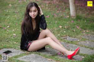 Model Xiao Yu "Xiao Yu di Bunga" [IESS] Kaki yang indah