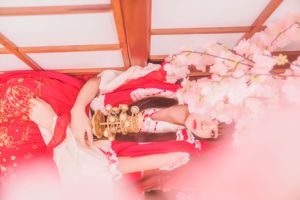 Sakura Momao "Reimu Happy New Year" [Lori COS]