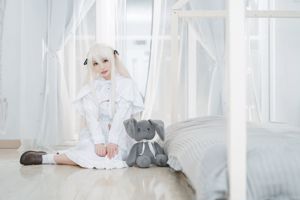 Cosplayer白易子教主 《白裙》