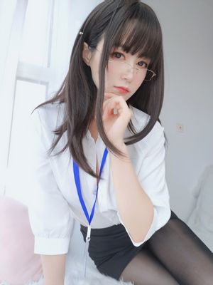 [Cosplay] Coser小姐姐白銀 - 制服