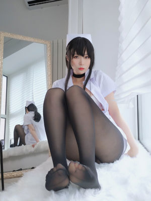 Baiyin 81 "Infermiera dai capelli lunghi" [COSPLAY Beauty]