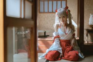 [สวัสดิการ COS] Anime Blogger Stupid Momo - Fearful Miko