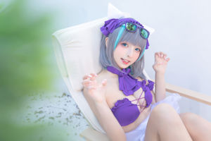 [Internet celebrity COSER photo] Lolita god board true winter of Cheshire - solid color courtyard