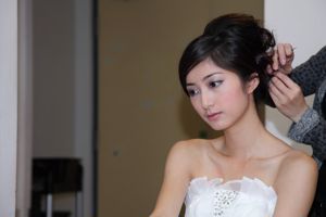 台湾气质美女Emily《唯美白色婚纱》