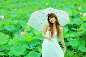 Taiwanese sister Xiaojing "Early Summer Farm Scenery" Beautiful White Skirt Series