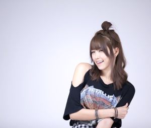 [Korean beauty] Lee Eun-hye's "Playful Shot of Meatball Head"